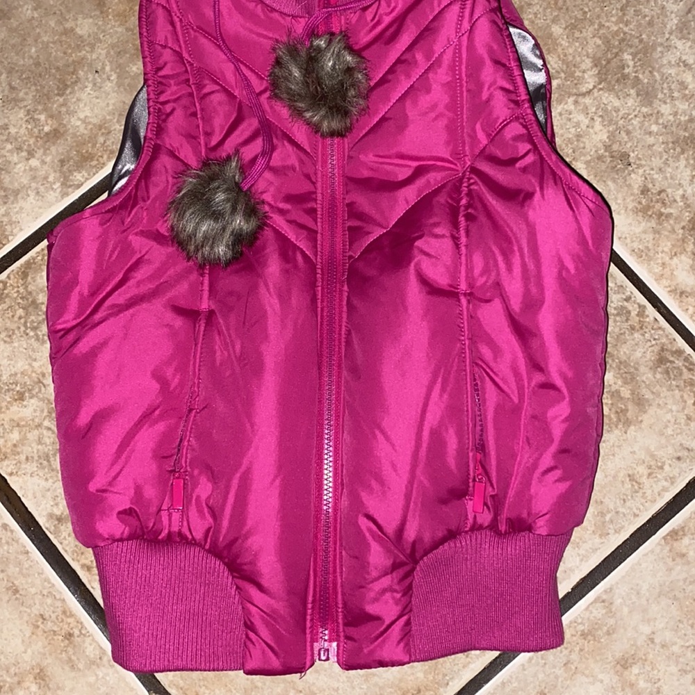 Rue 21 Hooded Faux Fur Fuisha Quilted Vest Zipper Front and Pockets